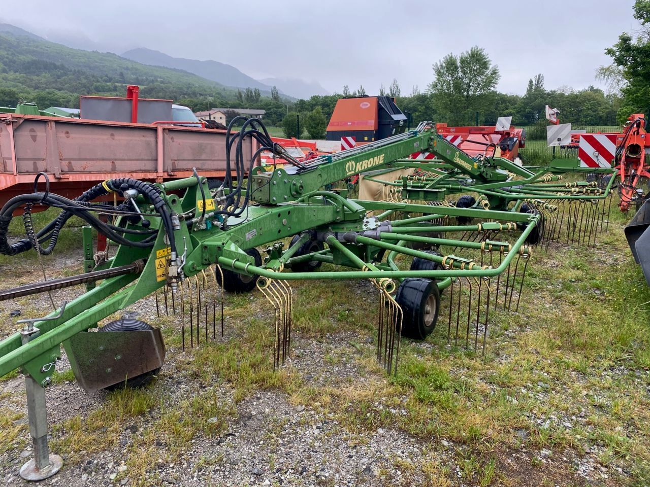 E-FARM: Krone Swadro 710/20 T - Kreiselheuer - id CZNAWXY - 5.800 € - Baujahr: 2007 - Frankreich