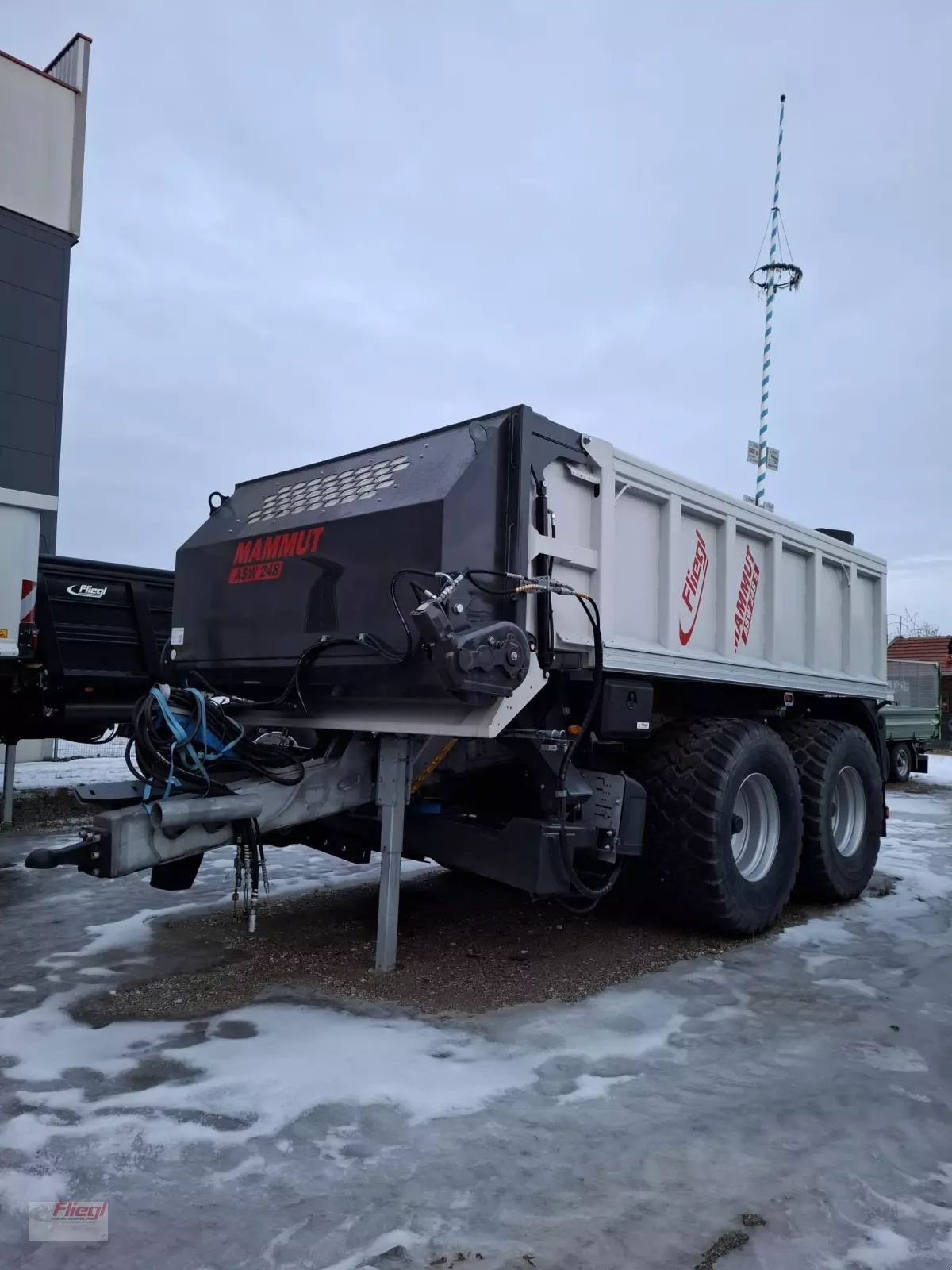 Fliegl bankettfertiger asw 248 s mammut Transporte de forraje 85.100 €