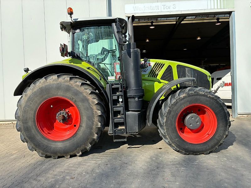 Claas Axion 950 Tractor €151,000