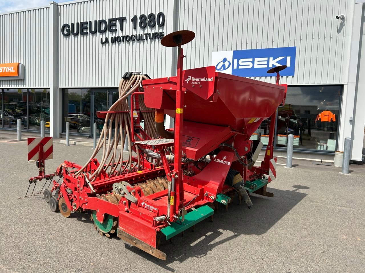E-FARM: Kverneland I DRILL Pro - Semoir - id 8GDRBLG - 21 900 € - Année: 2015 - France