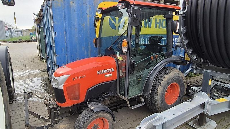 Kubota ST341-C Tractor €24,000