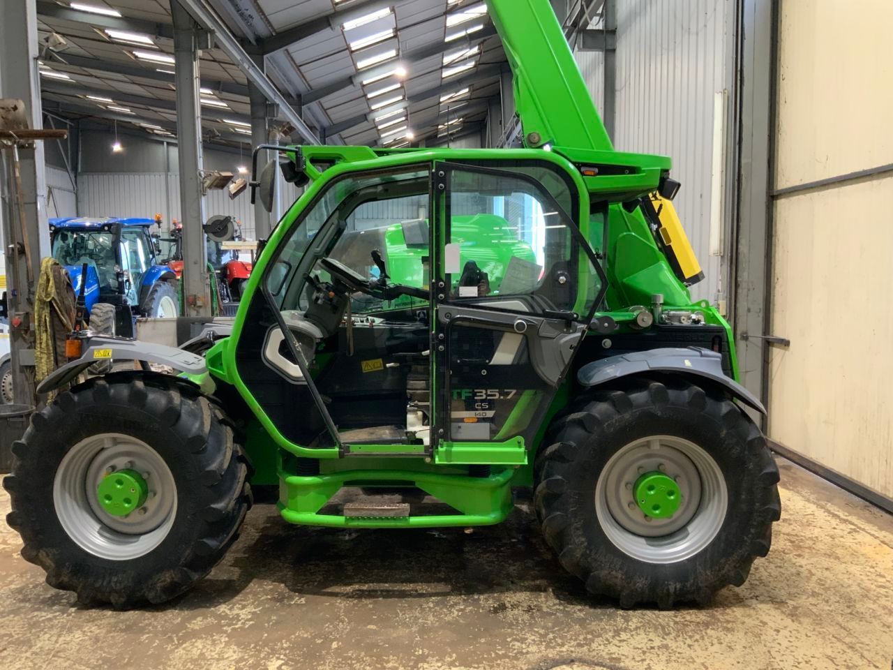 Merlo tf35.7 cs-140 Chargeur télescopique  68 000 €