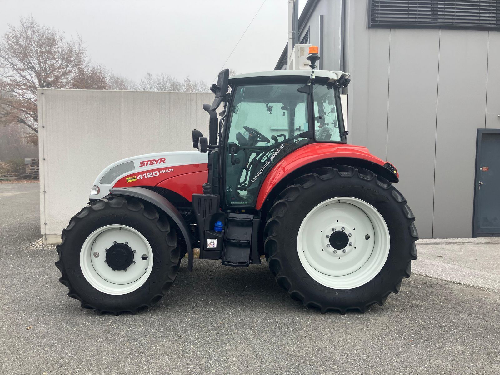 Steyr Multi 4120 Traktor 81 584 €