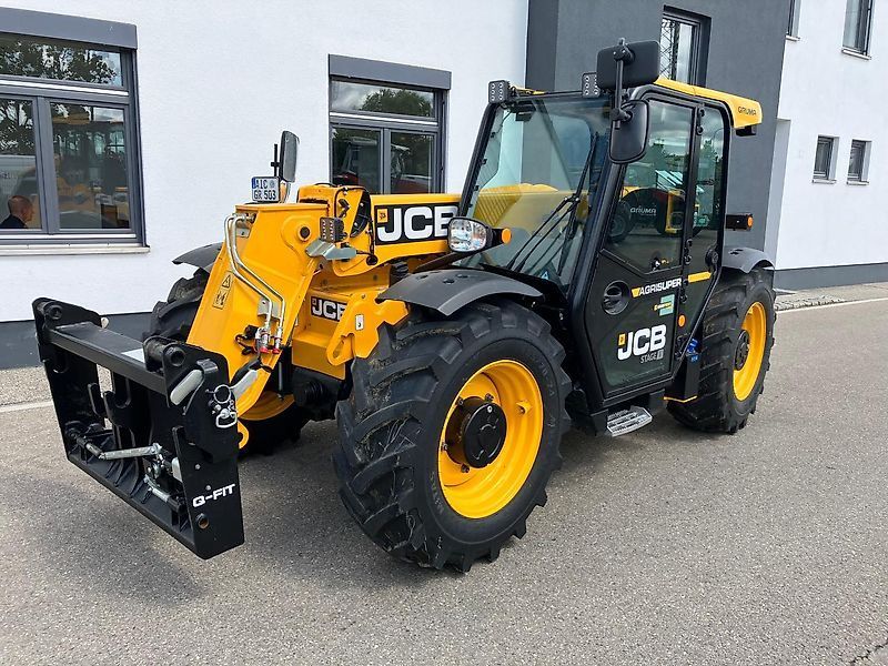 E-FARM: JCB 530-60 AGRI Super - Chargeur télescopique  - id NSEVWJS - Année: 2024 - Lecture du nombre d'heure: 65,Puissance du moteur (chevaux): 131,Allemagne