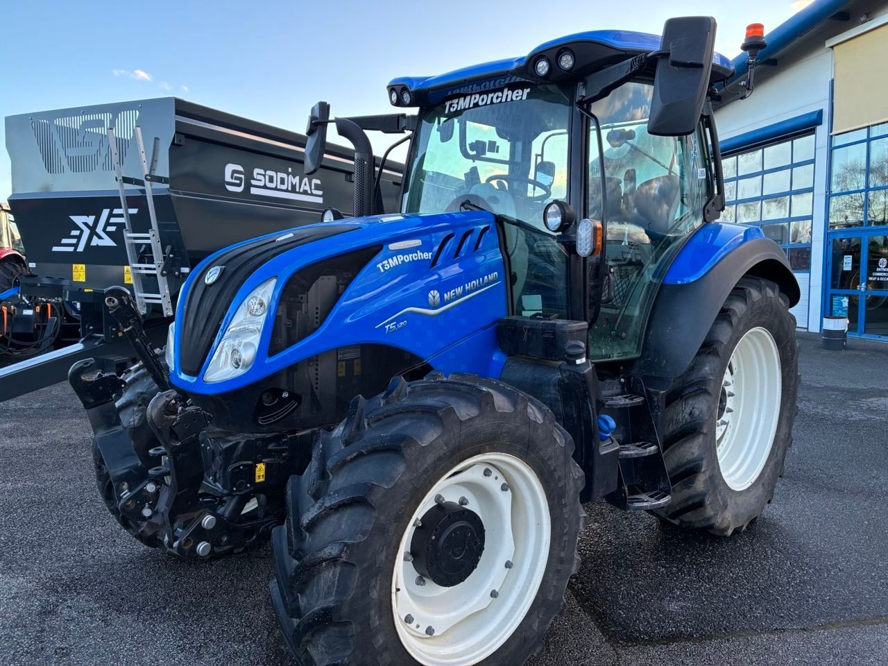 New Holland T5.120 Tractor €75,000