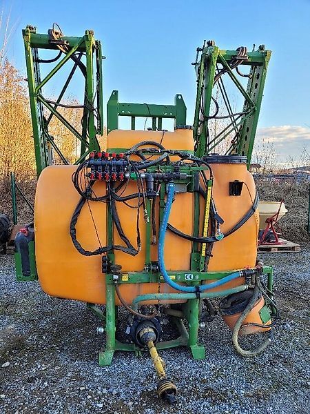 E-FARM: Amazone uf 1200 - Pulverizador - id W8LIHU2 - 9292 € - Año: 2005 - Austria