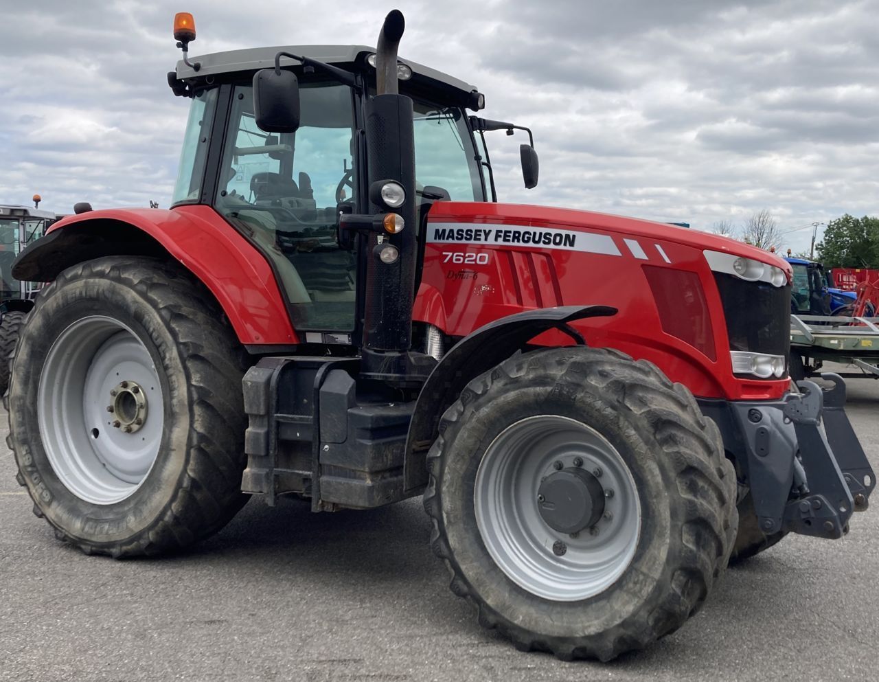E-FARM: Massey Ferguson 7620 Dyna-6 - Tractor - id 6FQ2LKW - 79.500 EUR - Anul: 2014 - Citeste ore: 3.490,Muterea motorului: 200,Franța
