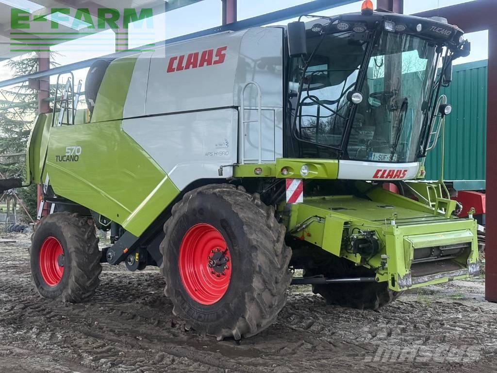 Claas Tucano 570 Combine harvester