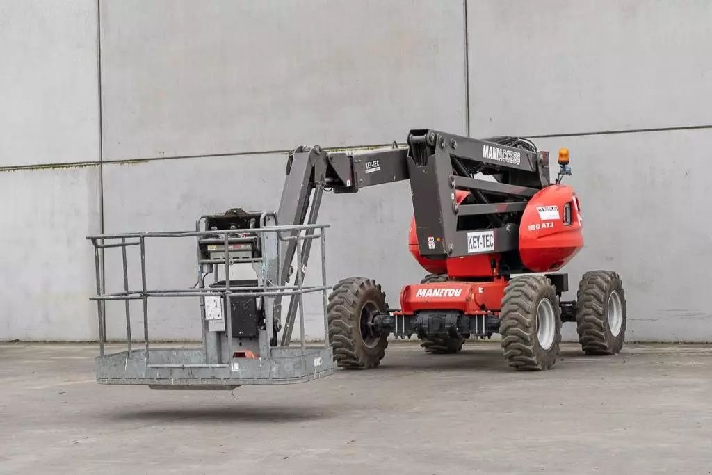 Manitou 180 atj Self propelled platform €37,500