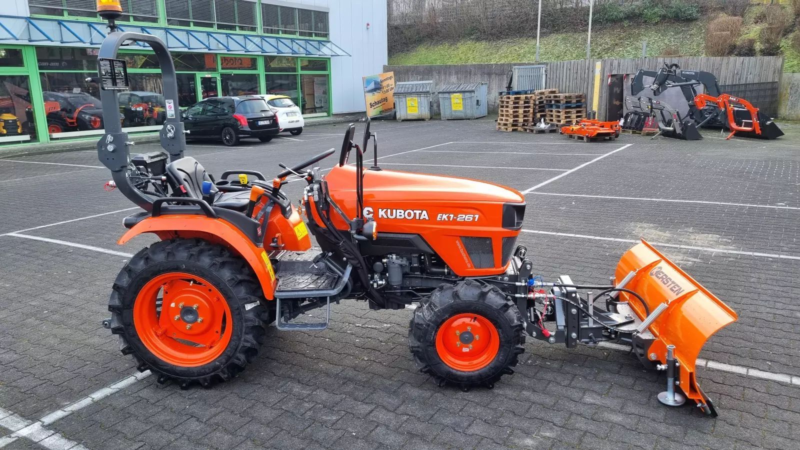 E-FARM: Kubota ek1-261 - Traktor - id UGBWDES - Leto izgradnje: 2023 - Število ur motorja: 12,Moč motorja (HP): 25,Nemčija