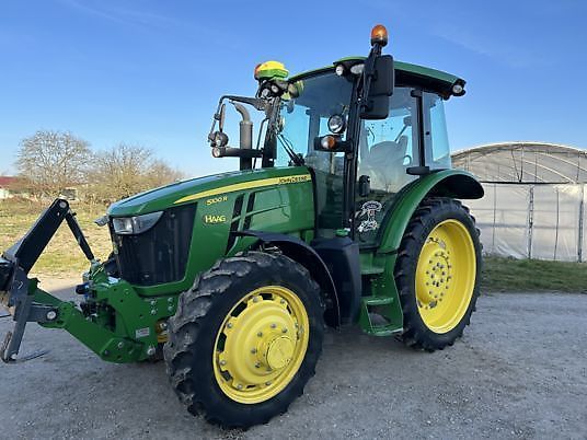 E-FARM: John Deere 5100 R - Traktor - id MPYERBR - 65.000 € - Baujahr: 2017 - Abgelesene Motorstunden: 1.750,Motorleistung (PS): 101,Frankreich