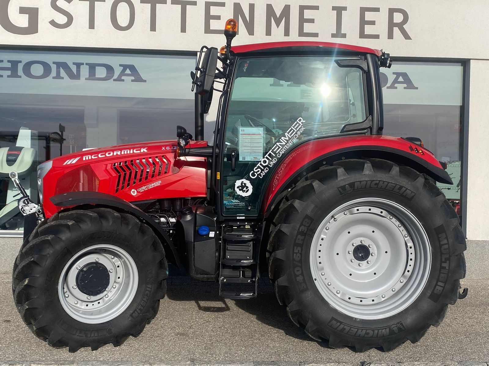 McCormick X6.135 Tractor €74,917