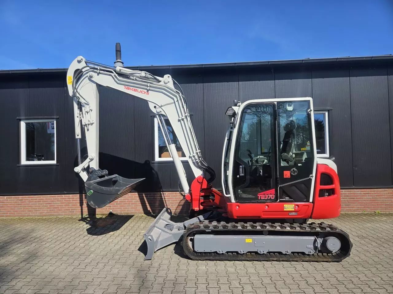 Takeuchi tb370 stage v Minigraver 59.950 €