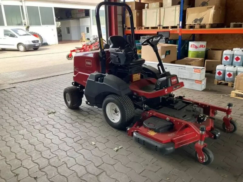 E FARM TORO groundsmaster 3200 24 hp awd Lawn mower id GNMBXYR Year of construction 2021 Germany