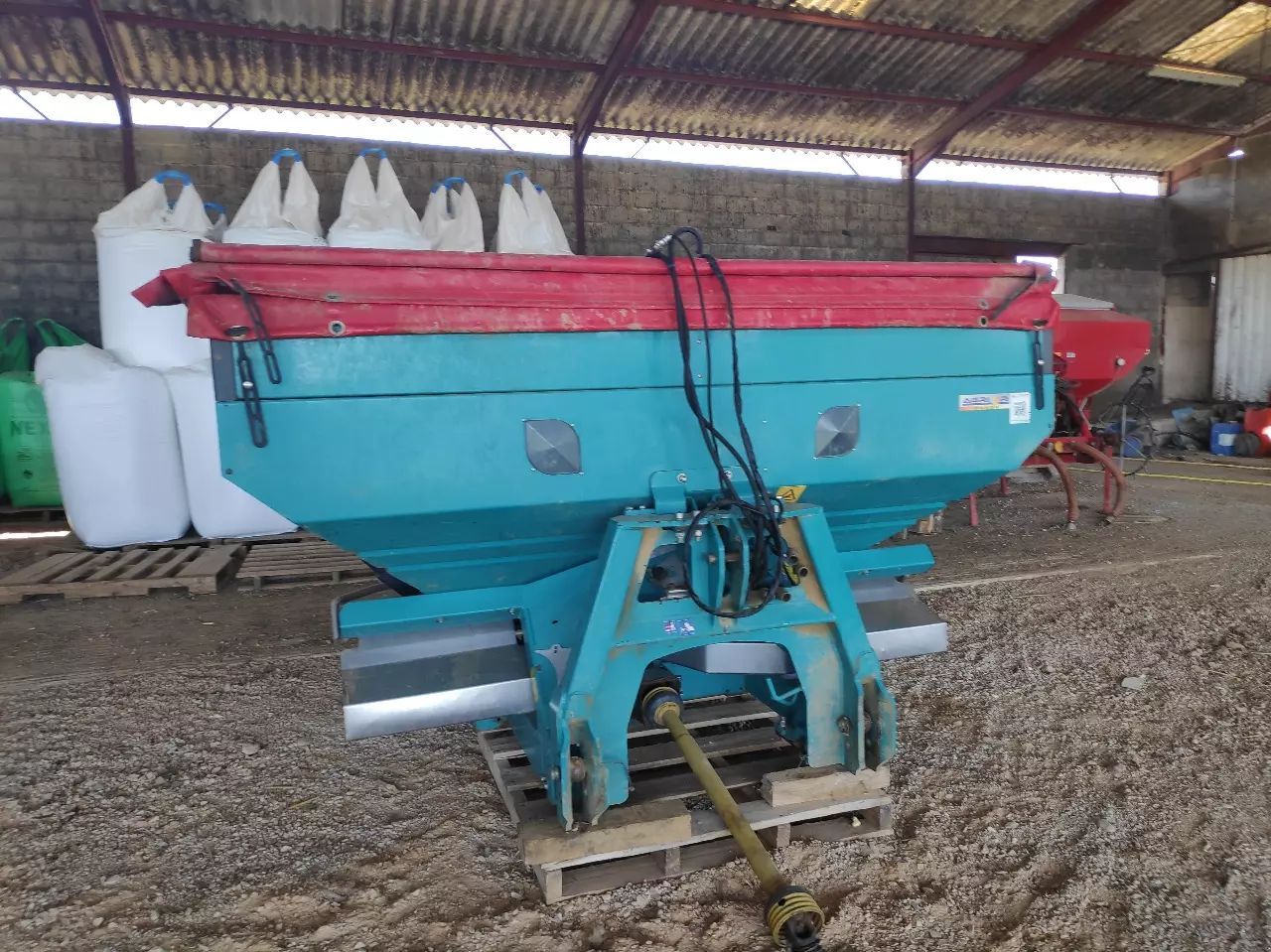 E-FARM: sulky dx30 - Esparcidor de abono - id FMUKQWW - 8000 € - Año: 2014 - Francia