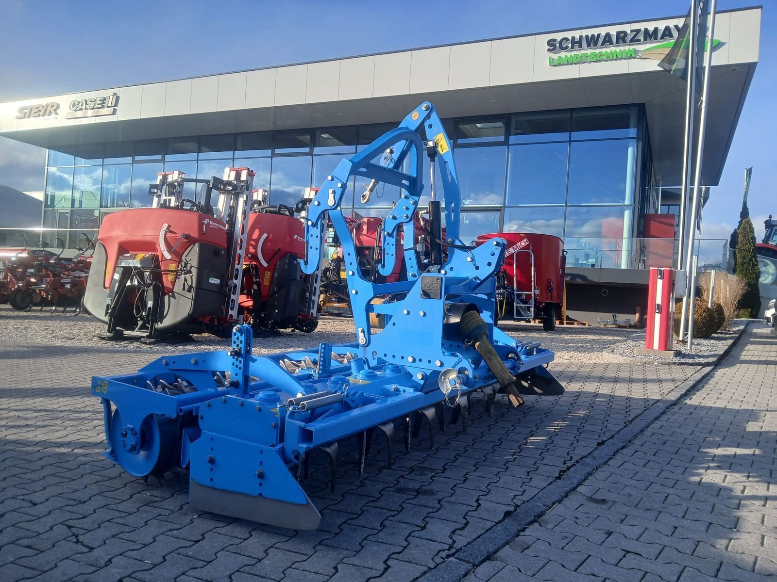 Lemken zirkon 8/300 mit hydr. anbauteilen Herse à disques et disque compact 12 990 €
