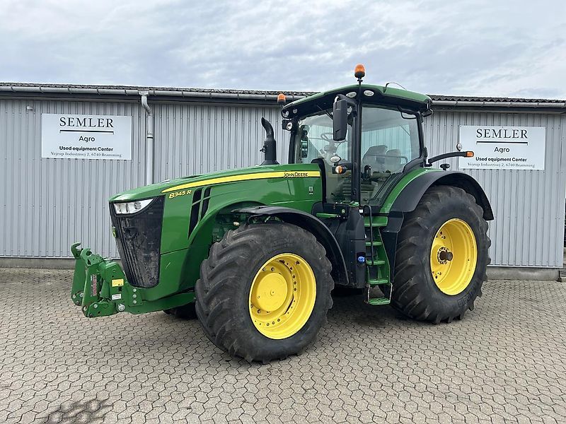 E-FARM: John Deere 8345 R - Traktor - id HB7WJJX - 214.373 € - Produktionsår: 2020 - Motortimer: 2.915,Motoreffekt (HP): 330,Danmark