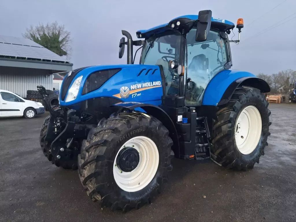 E-FARM: New Holland T7.190 - Τρακτέρ - id G3XJ9RI - 87.900 € - Χρονία: 2023 - Μετρητής ωρών: 1.331,Ισχύς κινητήρα: 165,Γαλλία