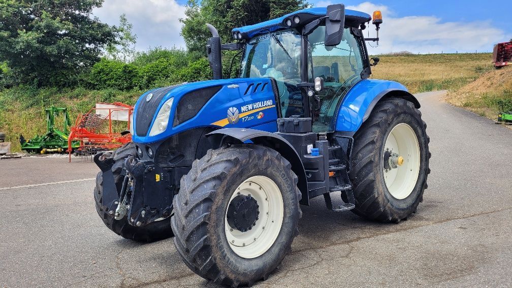 New Holland T7.230 AC Tractor €96,500