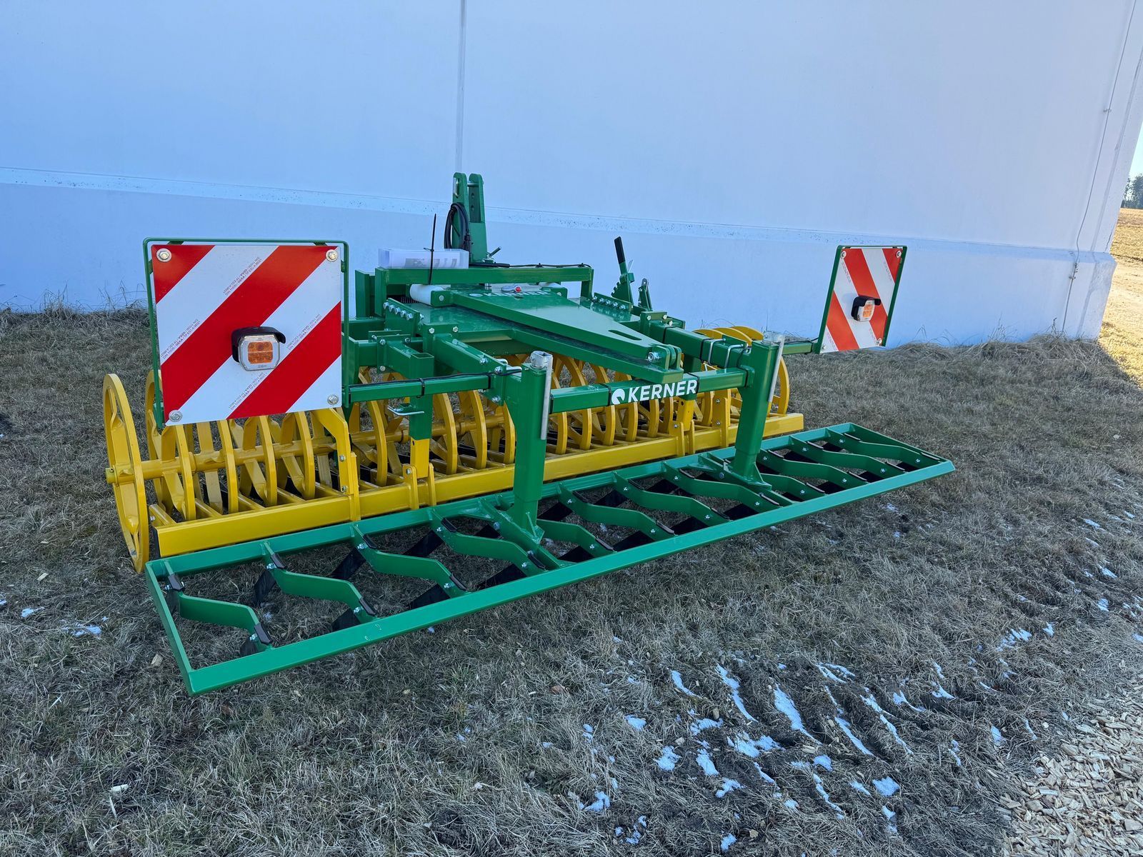 E-FARM: KERNER FP 300 - Walze - id 5YYP1WB - 8.000 € - Baujahr: 2025 - Österreich