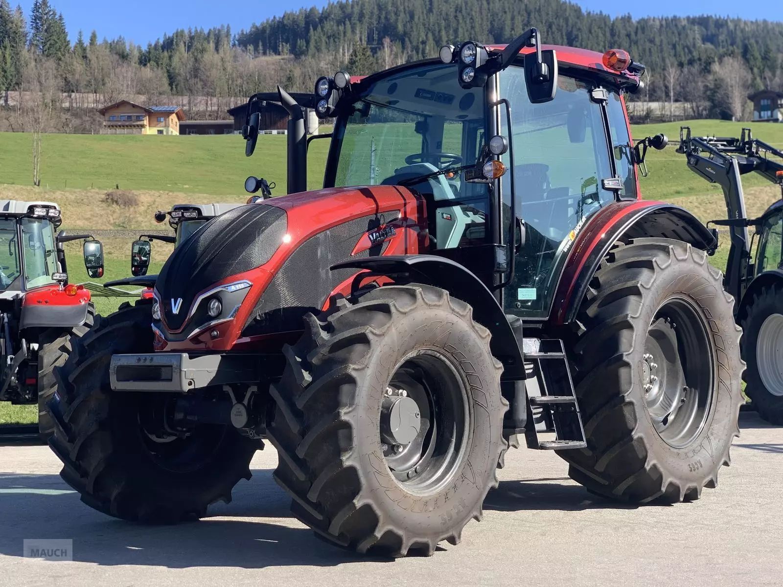 E-FARM: Valtra A115 - Traktor - id Q2RVEX2 - Baujahr: 2024 - Abgelesene Motorstunden: 3,Motorleistung (PS): 115,Österreich