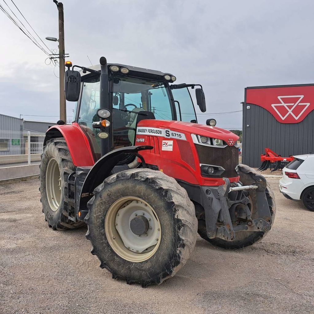 Massey Ferguson 6715 S Traktor