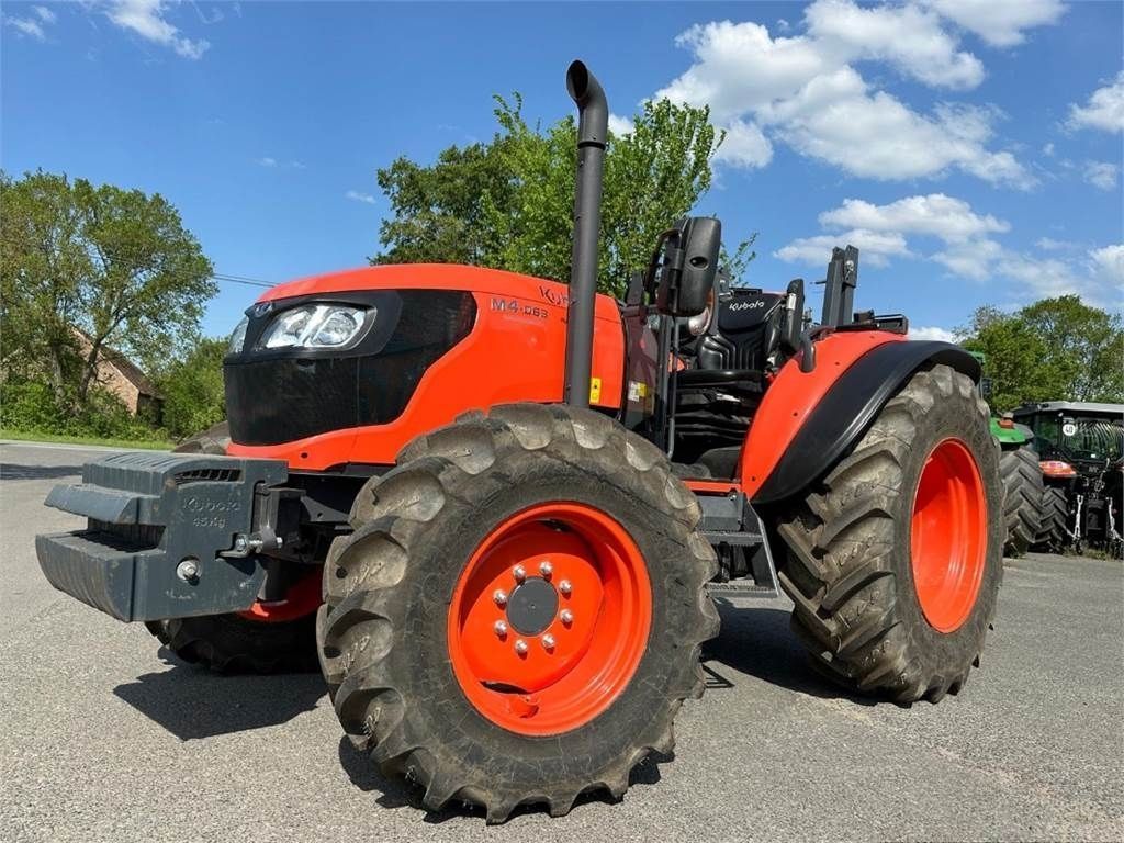 E-FARM: Kubota M4063 - Tractor - id WV9A73U - €29,800 - Year of construction: 2022 - Engine hours: 44,Engine power (HP): 66,Germany
