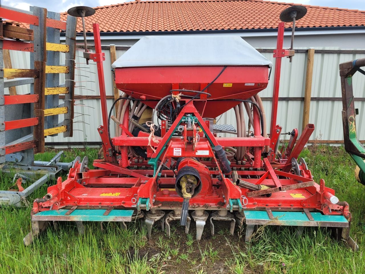 E-FARM: Kverneland ACCORD DA - Semoir - id 791XW5N - 14 800 € - Année: 2015 - France