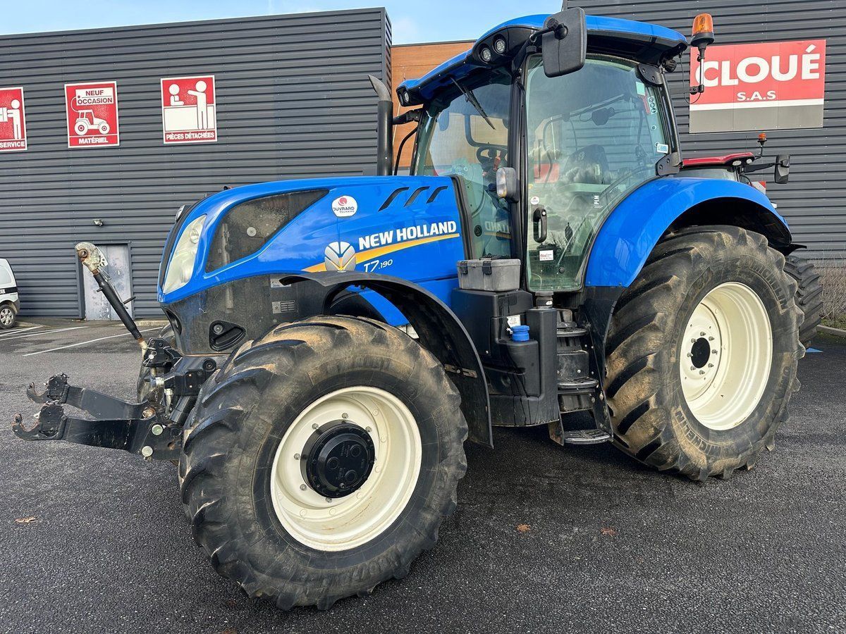E-FARM: New Holland T7.190 - Traktor - id ZXD1J4D - 62 500 EUR - Gyártási év: 2017 - Üzemóra (motor): 3706,Motor teljesítménye (LE): 170,Franciaország