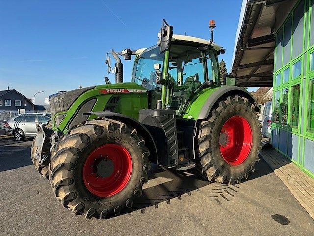 Fendt 724 Vario Power Plus Tractor €148,500
