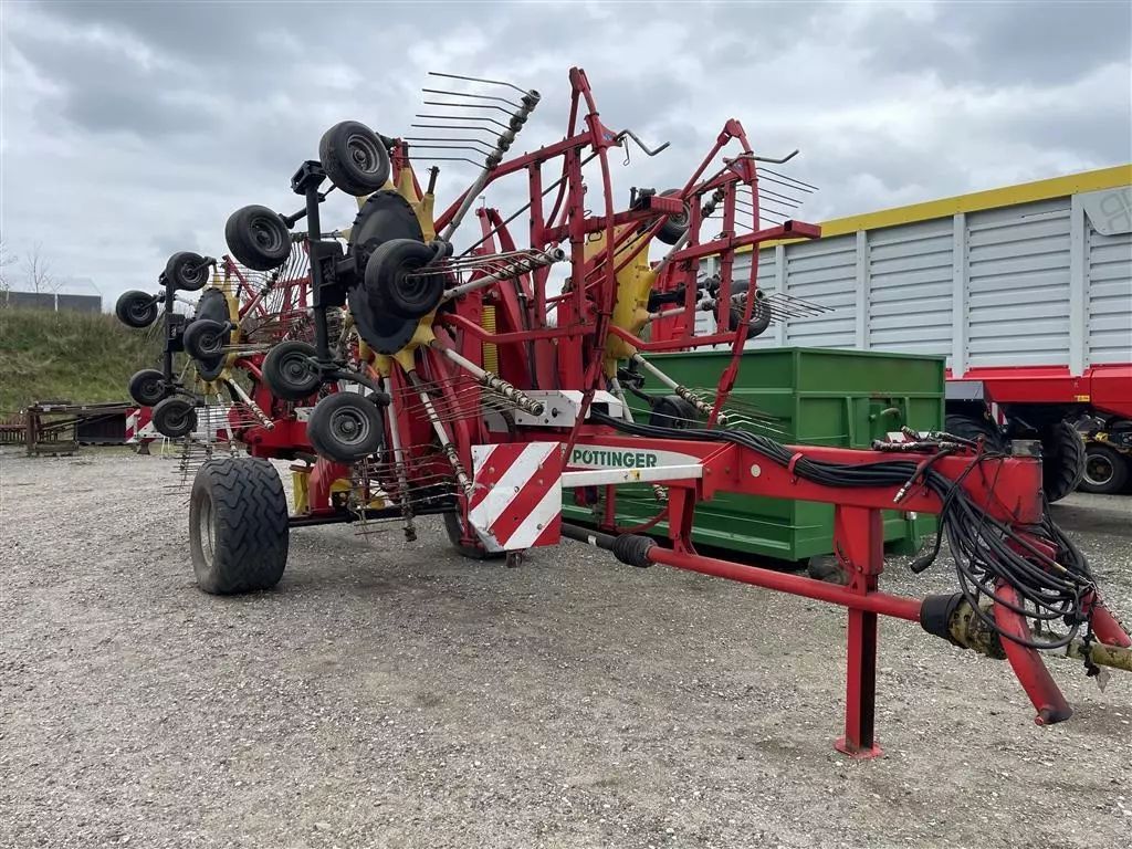 Pöttinger Top 1252 C Greblă 13.117 EUR