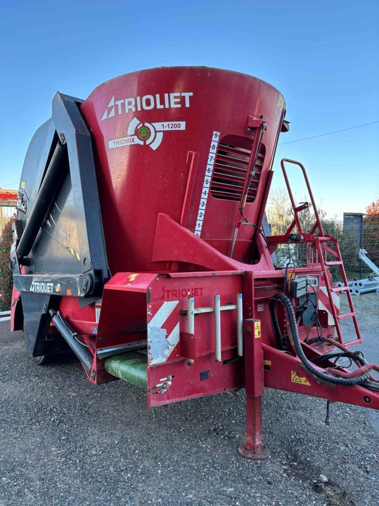 TRIOLIET Triomix 1 1200 Смесител за фураж 6000 €