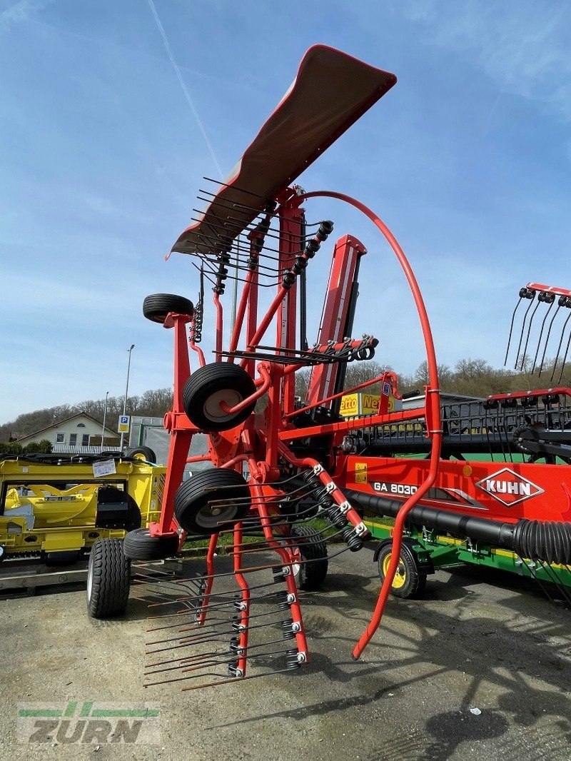 Kuhn GA 8030 windrower €26,900