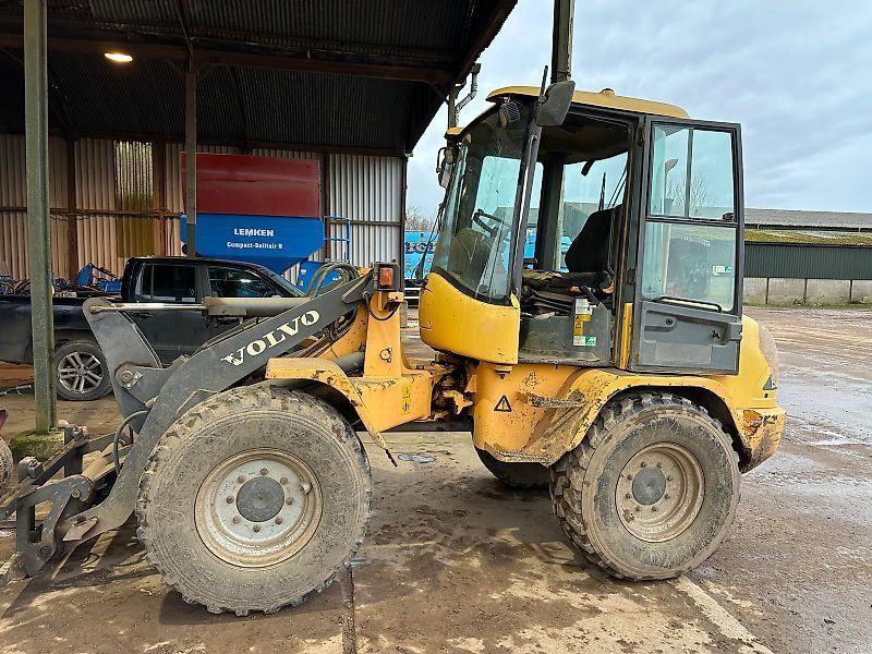 E-FARM: VOLVO l30b - Wheel loader - id Z95NLWF - €17,120 - Year of construction: 2005 - Engine hours: 7,400,United Kingdom