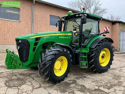 E-FARM: John Deere 8345 R - Tractor - id XFVLGQM - €85,000 - Year of construction: 2011 - Engine hours: 9,100,Engine power (HP): 367,Germany