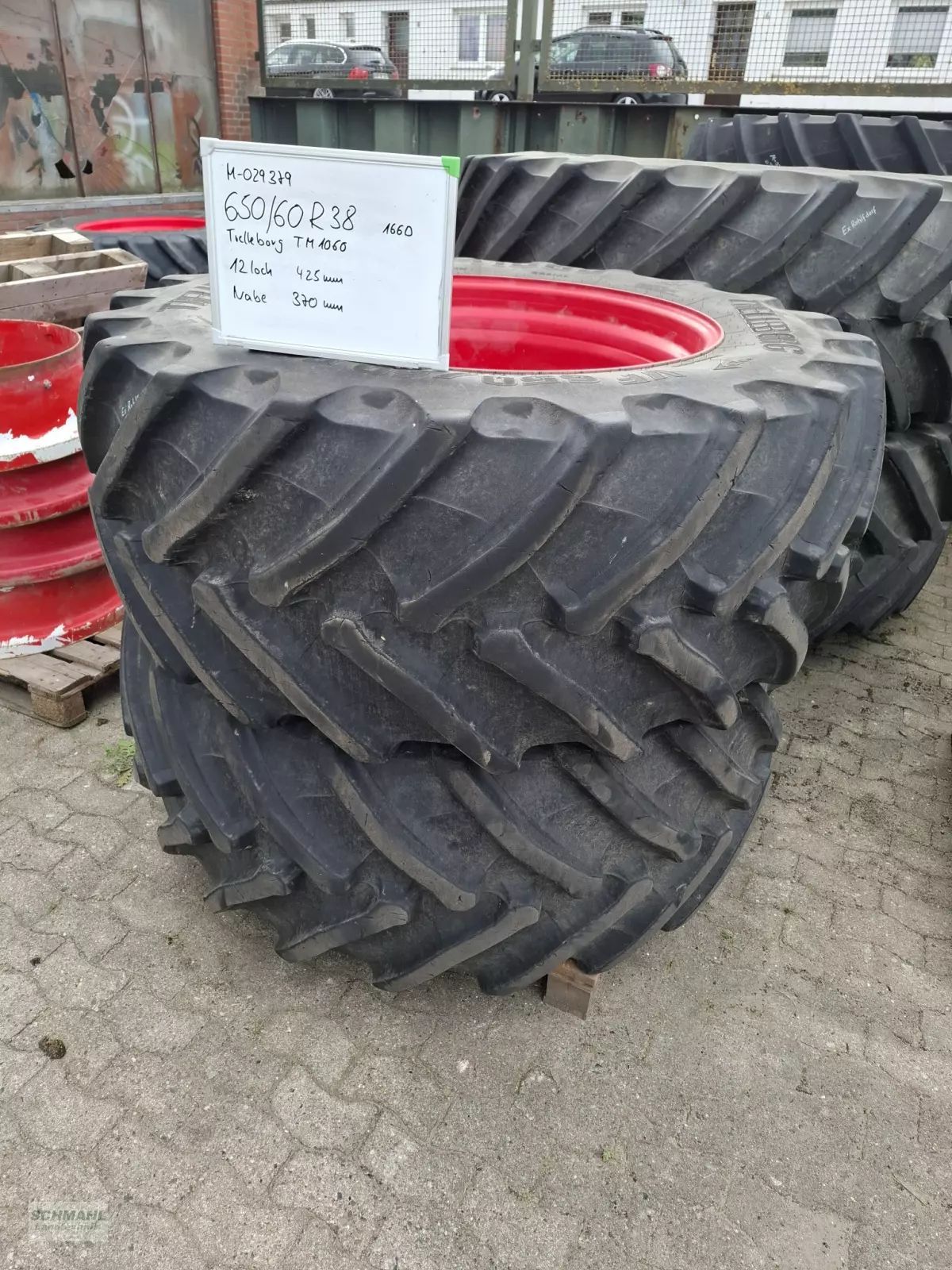 E-FARM: TRELLEBORG 650/60 r38 - Räder und Raupenlaufwerk - id MXRUSPG - 5.500 € - Deutschland