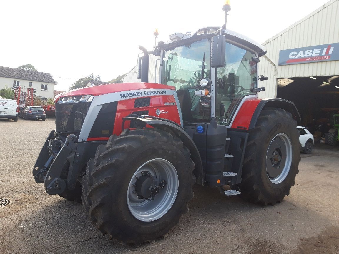 E-FARM: Massey Ferguson 8S.265 Exclusive - Tractor - id YMQSY7M - 165.000 € - Año: 2023 - Horas: 600,Potencia del motor: 265,Francia