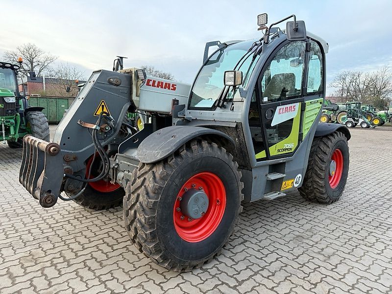 E-FARM: Claas scorpion 7055 - Chargeur télescopique  - id R5URDDJ - 62 000 € - Année: 2014 - Lecture du nombre d'heure: 3 425,Puissance du moteur (chevaux): 150,Allemagne