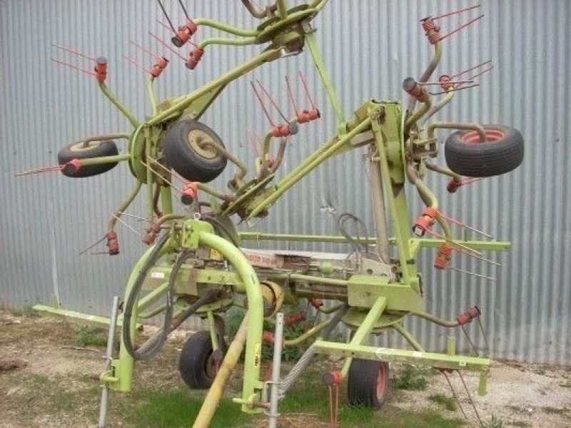E-FARM: Claas volto 740 hr - Karuzelowy przetrząsacz do siana - id Y6B1QPP - 6500 € - Rok produkcji: 2006 - Francja