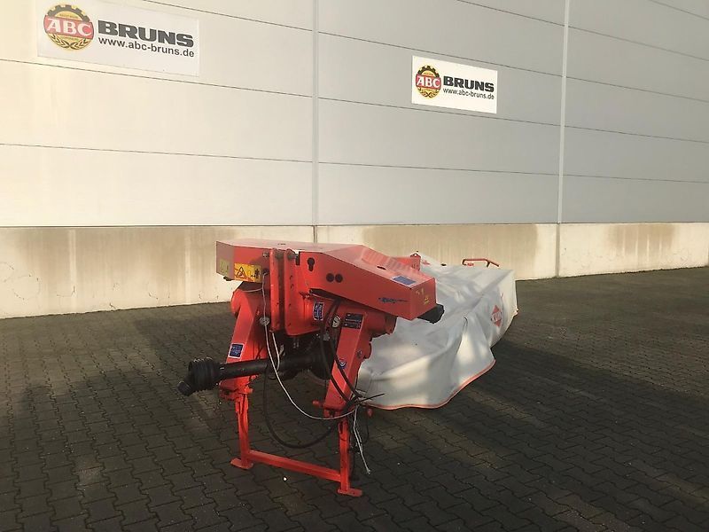 E-FARM: Kuhn GMD 4410 FF - Mower - id NBGFW4R - €6,260 - Year of construction: 2014 - Engine hours: 1,Germany
