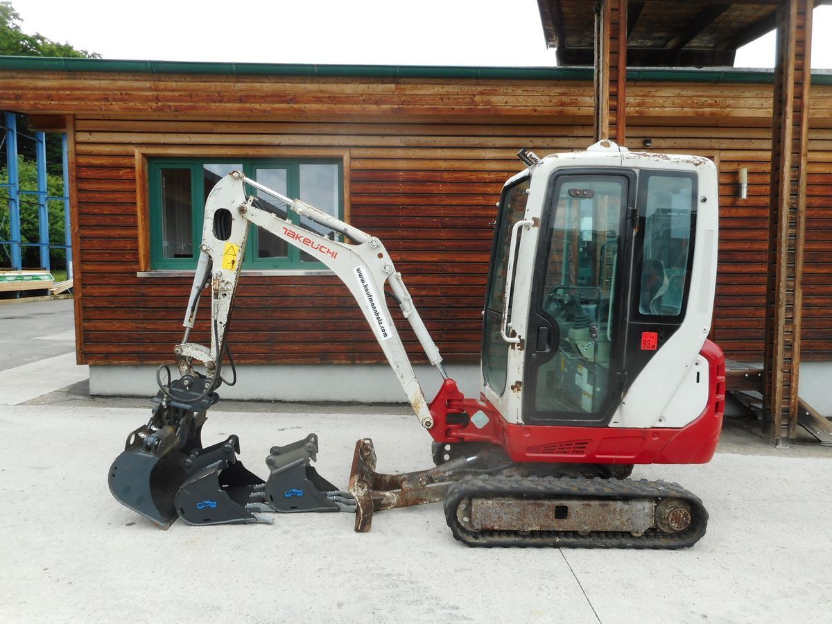 E-FARM: Takeuchi tb 216 ( 1.865kg ) schnellwechsler neu! löffel - Excavator - id RWEM9DL - €16,960 - Year of construction: 2014 - Engine power (HP): 16,Austria