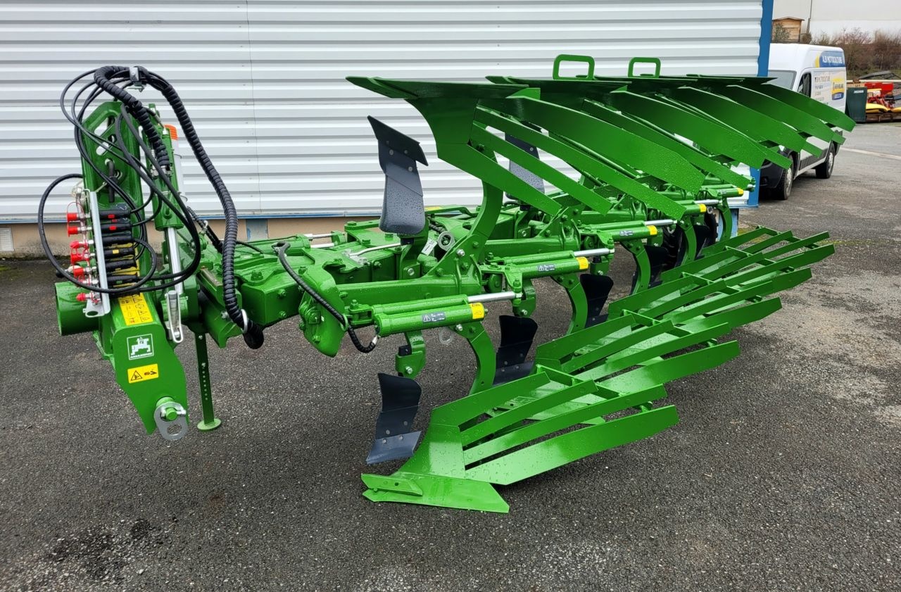 Amazone cayros xsv plough €32,500