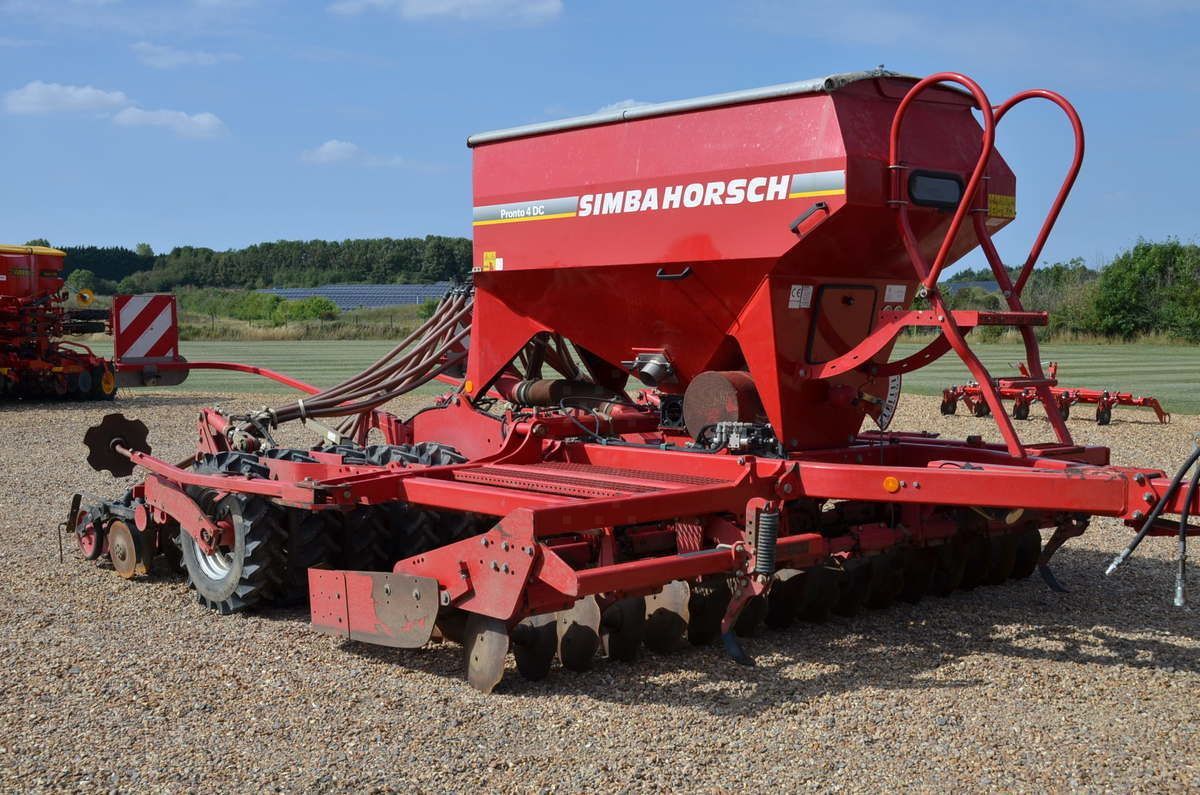E-FARM: HORSCH Pronto 4 DC - Semoir direct - id TDJJGAY - 26 301 € - Année: 2009 - Royaume-Uni