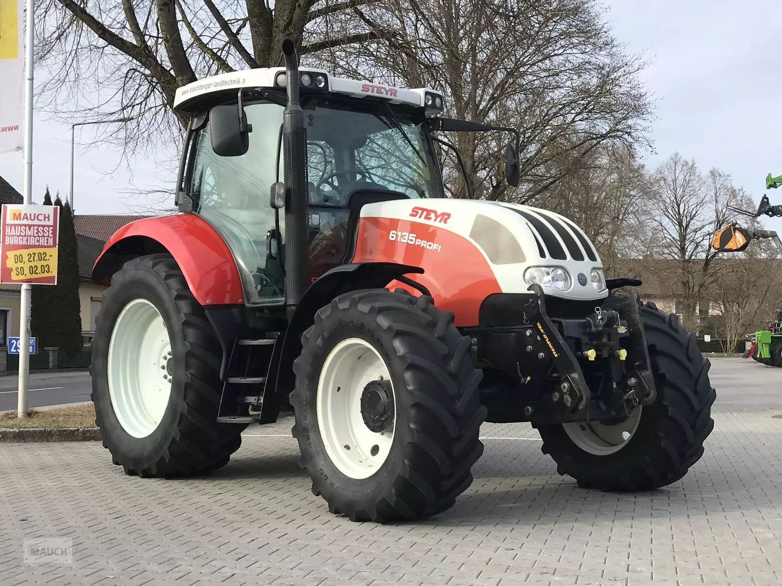 E-FARM: Steyr 6135 Profi - Tractor - id RCHCLNU - €52,212 - Year of construction: 2004 - Engine hours: 7,680,Engine power (HP): 135,Austria