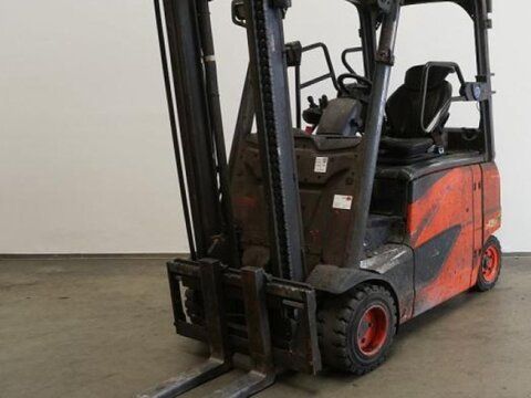E-FARM: Linde e 18 ph evo 386-02 - Maszt sztaplowy - id NYLDFDS - 8900 € - Rok produkcji: 2017 - Motogodziny: 3727,Niemcy