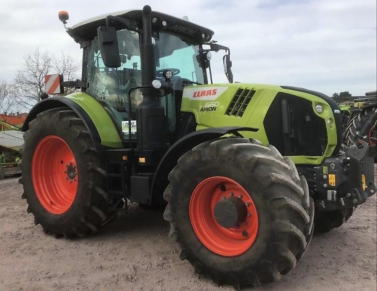 E-FARM: Claas Trion 660 - Tractor - id 8YEQIJY - 141.000 EUR - Anul: 2023 - Citeste ore: 830,Muterea motorului: 185,Germania