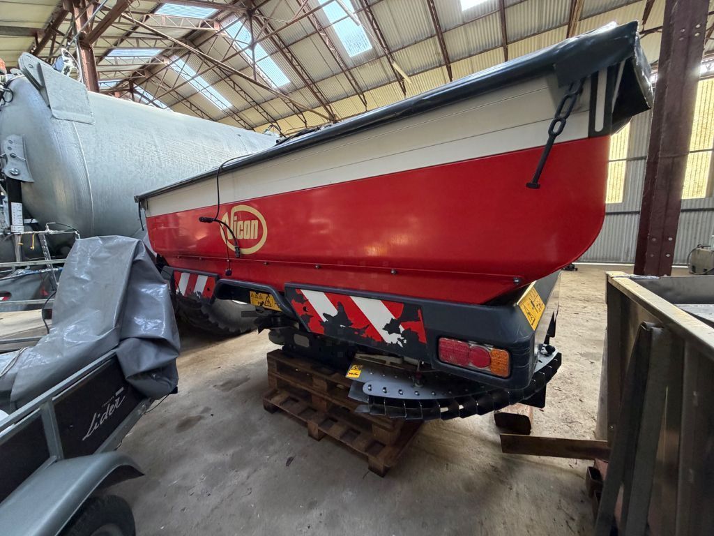 Vicon RO-EDW 2550 Fertiliser spreader €16,000