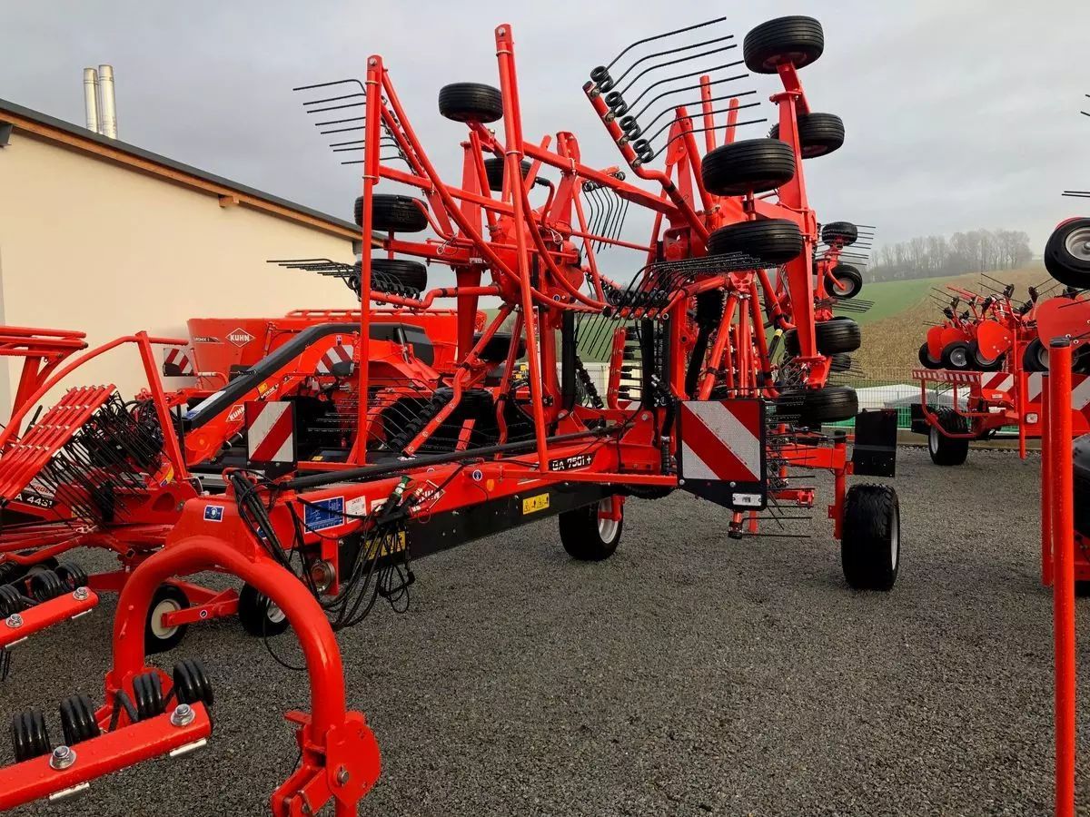 E-FARM: Kuhn GA 7501 + - Schwader - id QIXXUST - 21.867 € - Österreich