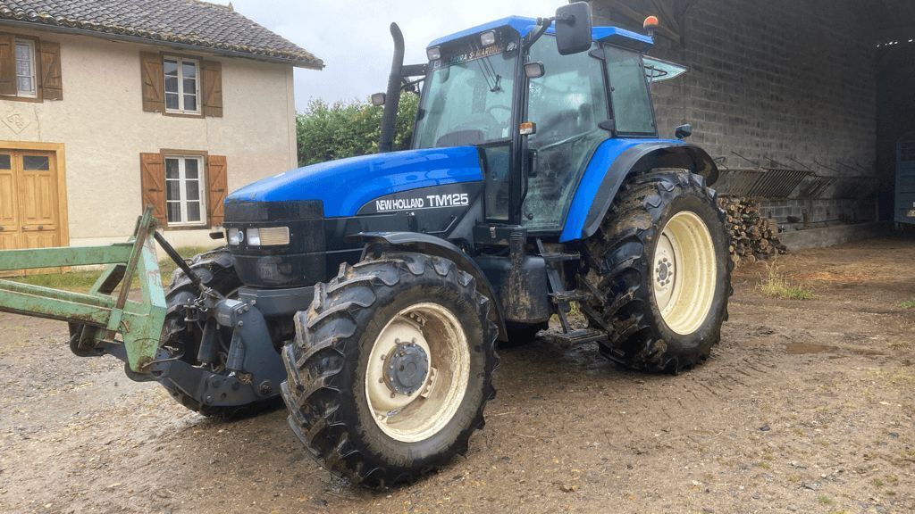 E-FARM: New Holland TM125 - Tracteur - id PKXP3BV - 32 000 € - Année: 2001 - Lecture du nombre d'heure: 6 200,Puissance du moteur (chevaux): 125,France