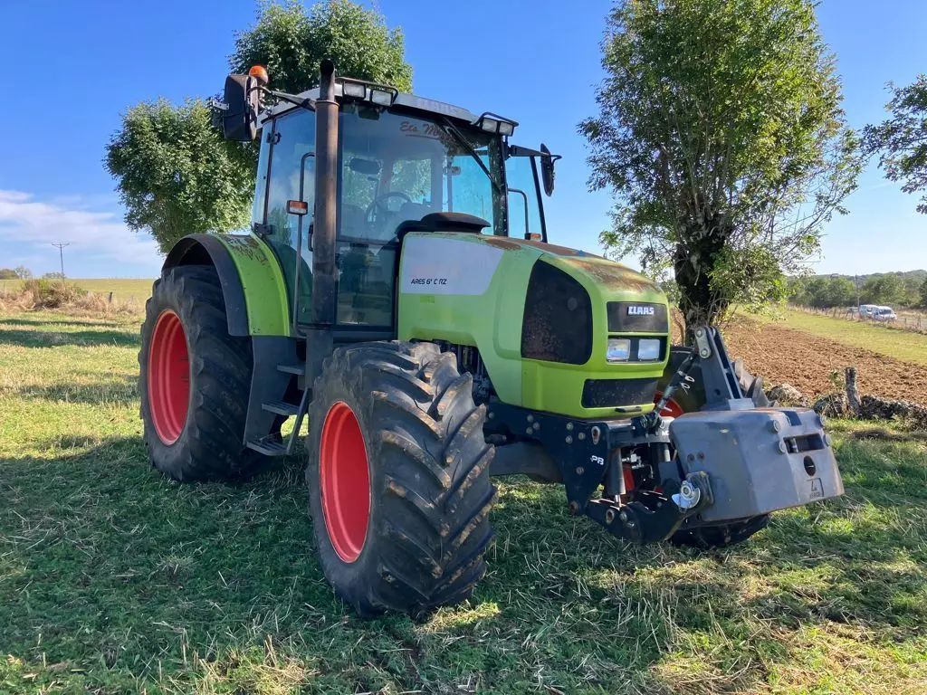 E-FARM: Claas Ares 656 RZ - Tracteur - id 2GFFEJN - 29 000 € - Année: 2005 - Lecture du nombre d'heure: 6 200,Puissance du moteur (chevaux): 125,France
